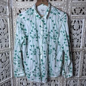 Holding Horses Shirt Womens Sz M White Green Embroidered Floral Fairy Button Up